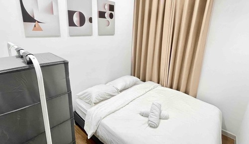 Apartamento superior, 3 habitaciones, balcón, vistas a la ciudad