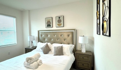 Habitación básica doble, 1 cama de matrimonio grande, no fumadores, baño privado