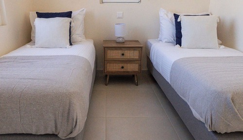 Apartamento de lujo, vistas a la piscina