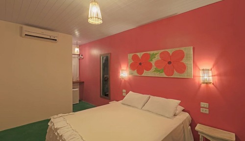 Habitación familiar, vistas parciales al mar