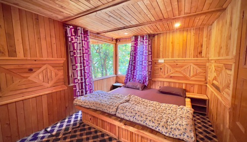 Habitación básica, balcón, vistas a la montaña
