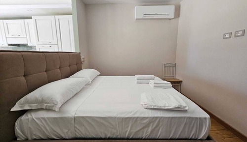 Suite estudio superior, patio, vistas al jardín