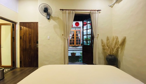 Traditional Double Room, 1 King Bed, Garden View