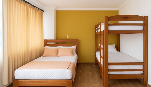 Habitación triple Confort, Servicio de limpieza, vistas a la ciudad