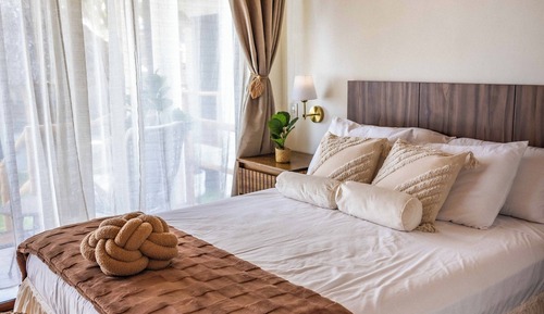 Suite superior, piscina privada, vistas a la playa