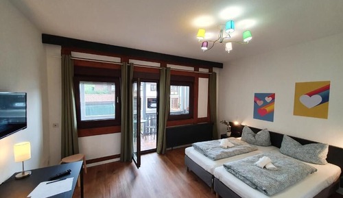 Habitación doble, balcón, vistas a la colina