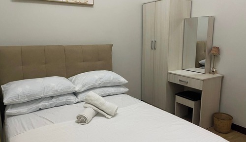 Apartamento, 2 habitaciones, balcón, vistas a la ciudad