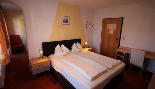 Habitación estándar con 1 cama doble o 2 individuales