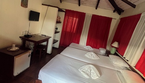 Basic Double or Twin Room, Pool View
