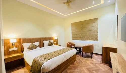 Habitación básica con 1 cama doble o 2 individuales