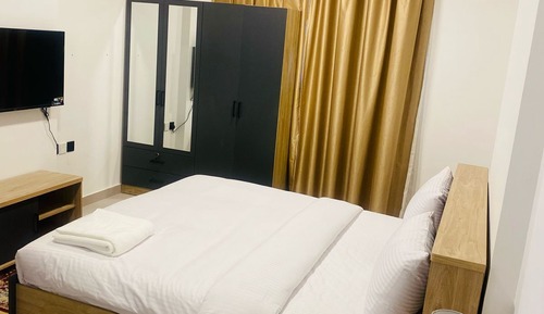 Habitación clásica con 2 camas individuales, vistas a la ciudad