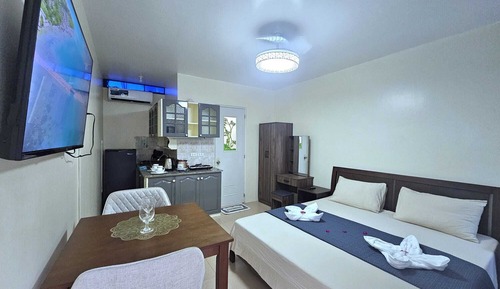 Estudio Deluxe, vistas a la piscina