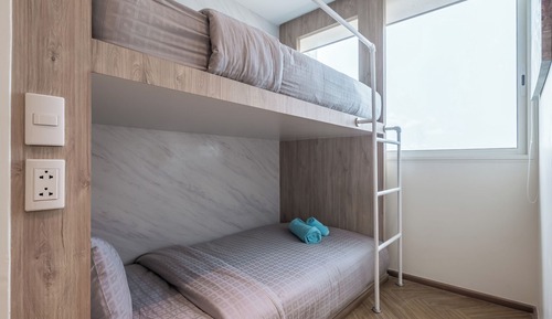 Apartamento, 3 habitaciones, balcón, vistas al mar