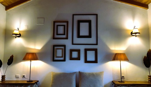 Habitación superior con 1 cama doble o 2 individuales, vistas al jardín