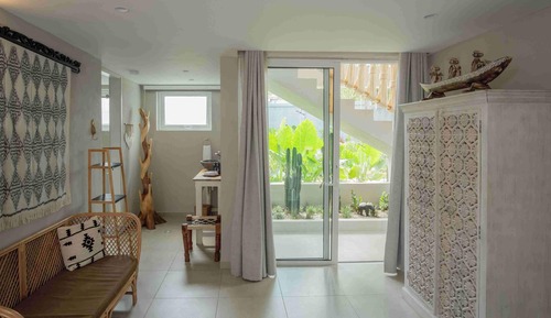 Superior Room, 1 King Bed (Vista al jardin)