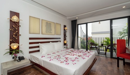 Habitación Deluxe doble, balcón, vistas a la piscina