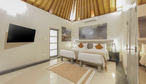 Villa, 2 habitaciones, balcón, vistas a la piscina