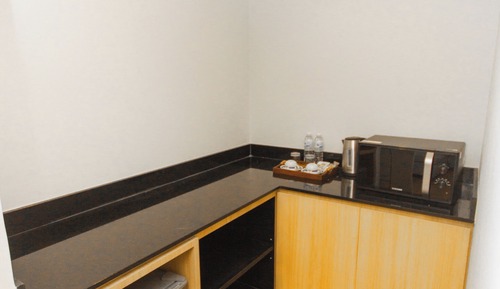 Habitación Deluxe con 2 camas individuales, balcón, vistas a la ciudad