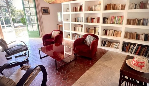 Apartamento Confort, baño privado, vistas al patio