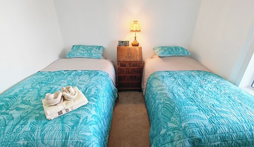 Habitación Confort con 1 cama doble o 2 individuales, Se admiten mascotas, vistas a la montaña