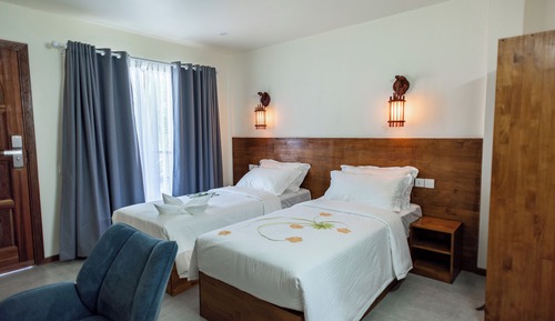 Habitación Deluxe con 1 cama doble o 2 individuales, vistas a la ciudad
