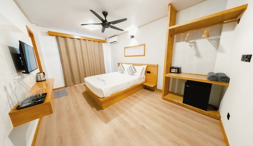 Habitación doble superior, balcón, vistas a la ciudad