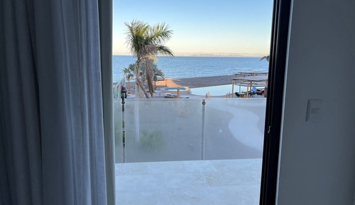 Habitación Deluxe doble, vistas parciales al mar