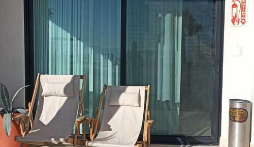 Habitación económica, vistas parciales al mar