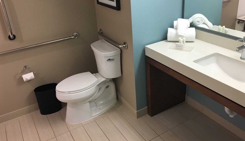 Habitación, vistas a la piscina