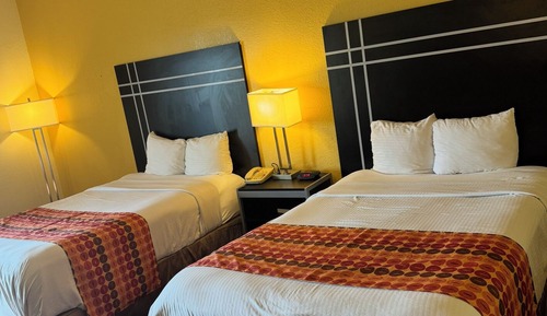 Habitación superior con 1 cama doble o 2 individuales