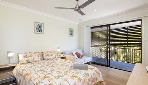 Estudio superior, 1 cama de matrimonio, no fumadores, cocina básica