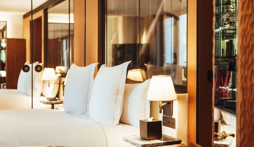 Habitación Deluxe, 1 cama de matrimonio grande, Aire acondicionado