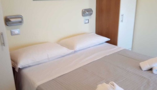 Habitación cuádruple, balcón, vistas al mar