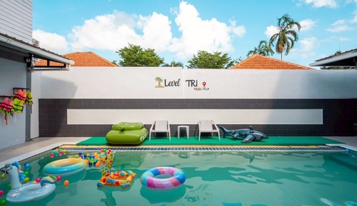 Villa familiar, 3 habitaciones, vistas a la piscina