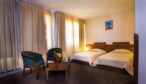 Habitación estándar con 2 camas individuales, vistas a la ciudad