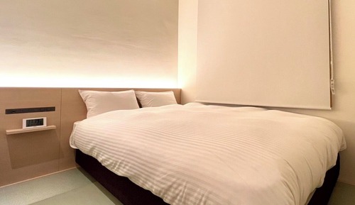 Habitación de estilo japonés con una cama doble, no fumadores