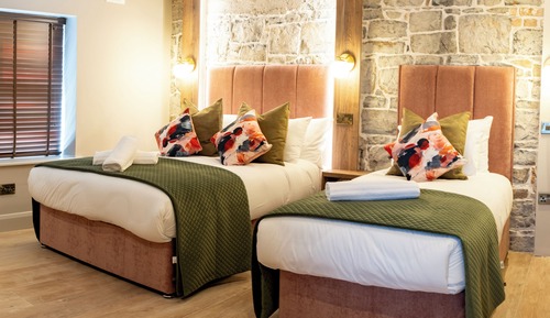 Habitación triple superior, varias camas, no fumadores, baño privado