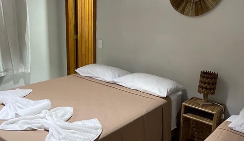Habitación triple, vistas al jardín