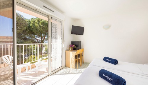 Habitación Confort con 1 cama doble o 2 individuales, balcón, vistas a la montaña