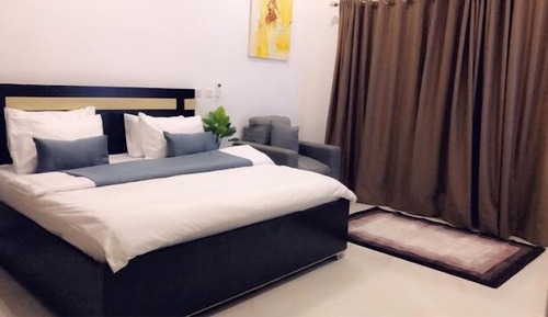 Apartamento económico, balcón, vistas a la ciudad