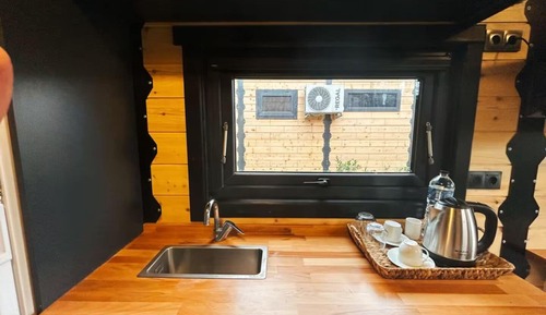 Habitación triple, balcón, junto a la playa