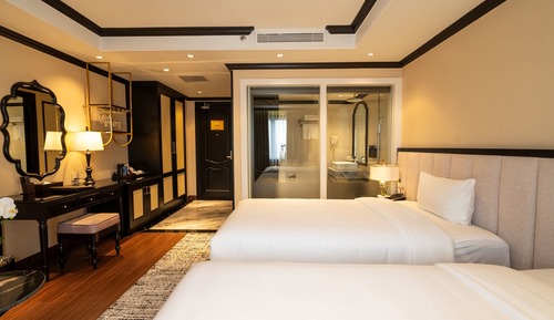 Habitación Deluxe doble, vistas parciales al mar