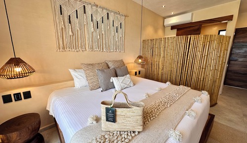 Habitación superior, vistas al jardín