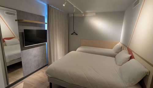 Habitación triple, varias camas, accesible para personas con discapacidad (Smart)