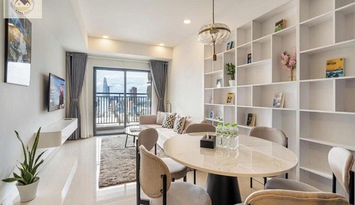 Apartamento de lujo, 3 habitaciones, balcón, vistas a la ciudad