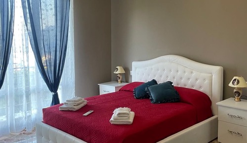 Habitación Royal con 1 cama doble o 2 individuales, vistas a la montaña