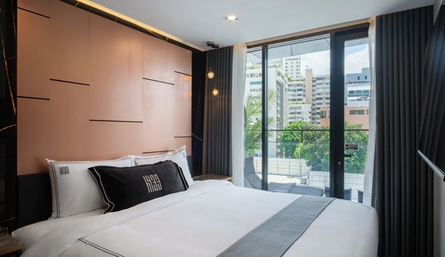 Premium Balcony with Smart iPad