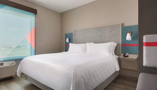 Habitación estándar, 1 cama de matrimonio grande (Communications, Mobility Accessible)