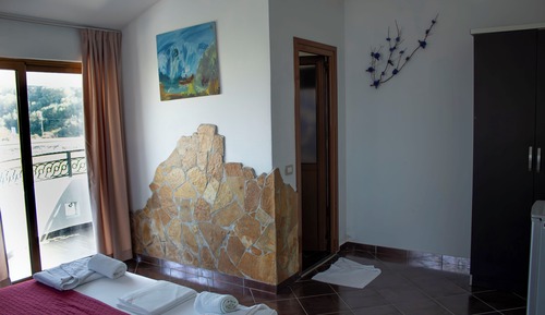 Habitación cuádruple básica, balcón