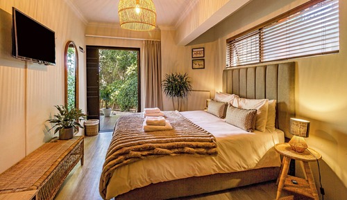 Habitación Confort doble, 1 cama de matrimonio, vistas al jardín